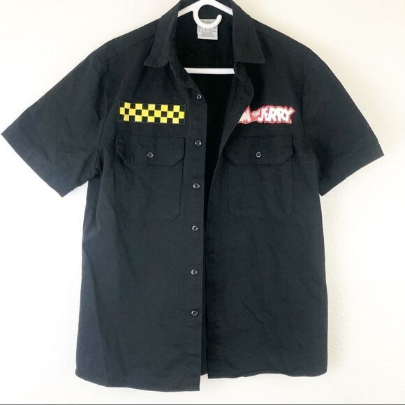 Tom and Jerry Button Down short sleeve Black Shirt size Small - Picture 1 of 4